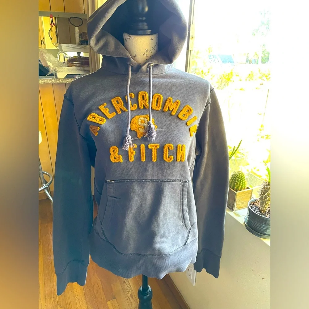 Abercrombie & Fitch vintage sweatshirt - Picture 1 of 4